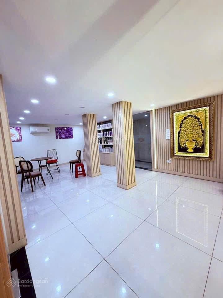 Cần bán nhanh biệt thự cầu giấy 100m2 x 5t thang máy, ô tô tránh dừng đỗ 29,9 tỷ