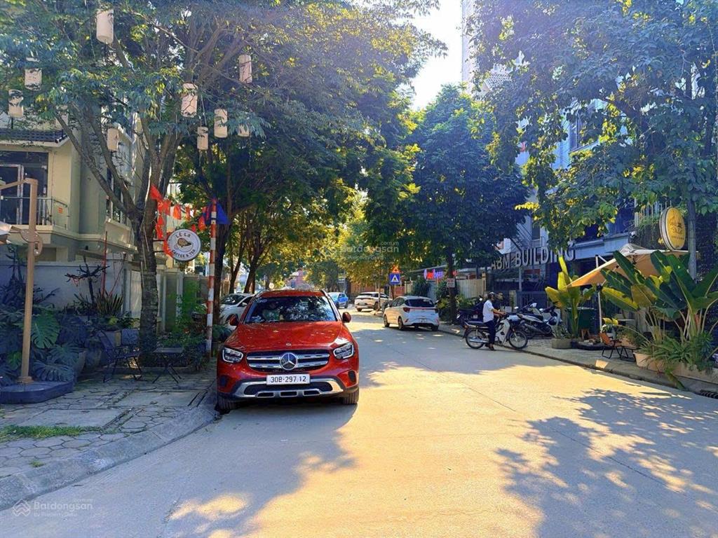 Mới! phân lô phan văn trường  cầu giấy 100m2 xây 6 tầng, mt 8m, giá 39 tỷ, cực hiếm