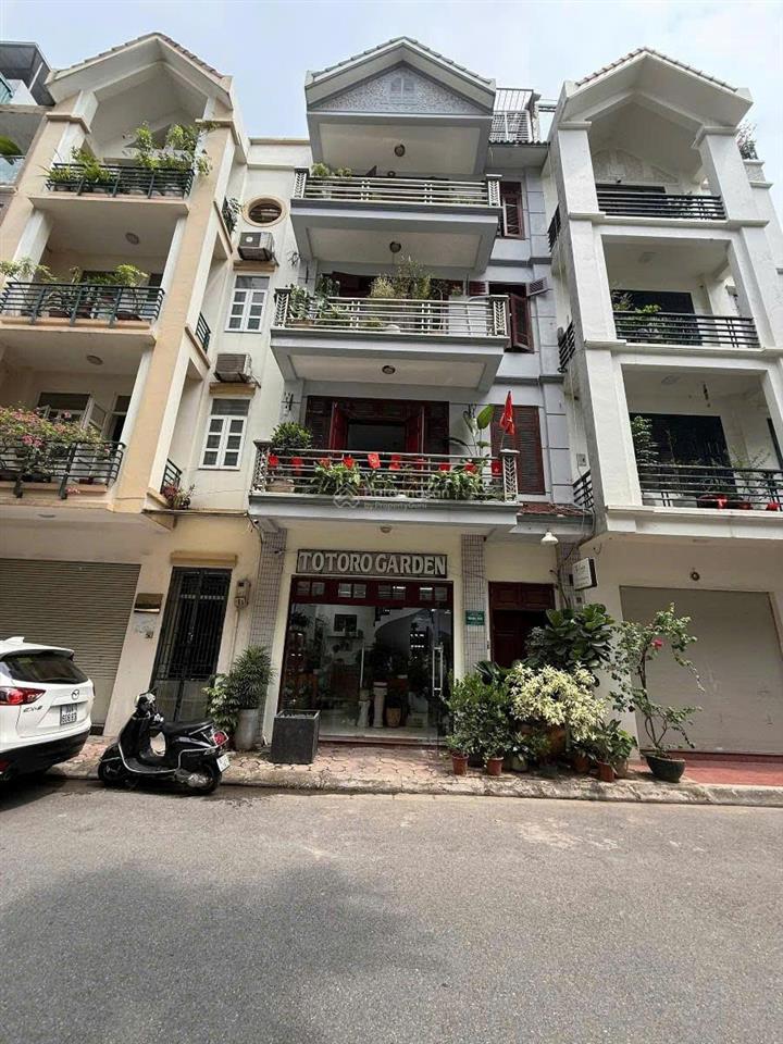 Mới! phân lô phan văn trường  cầu giấy 100m2 xây 6 tầng, mt 8m, giá 39 tỷ, cực hiếm