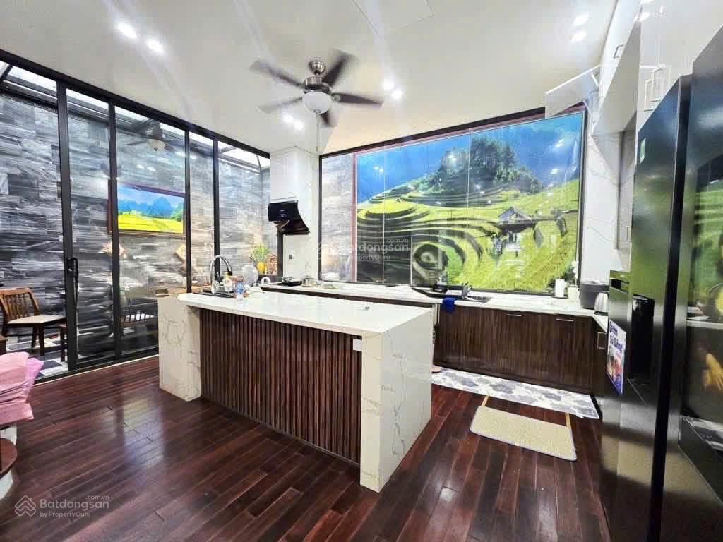 Biệt thự kđt nam trung yên, dt 150m2 xây 4 tầng 1 hầm, chính chủ, view vườn hoa, giá 51tỷ tl