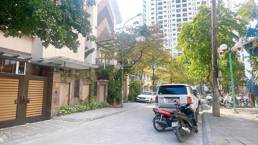 Bán biệt thự sân vườn 130m2 chính chủ, xây 4 tầng, mặt tiền 11m tại kđt mỹ đình, giá 37 tỷ tl