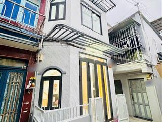 Nhà chính chủ cần bán mới xây rất đẹp tại quận 6