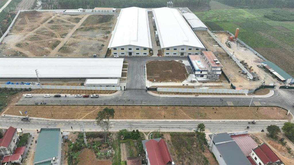 Đất mặt đường liên xã  trung tâm hành chính công  sát khu công nghiệp chỉ 250 triệu