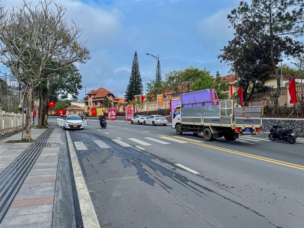 Đất mặt tiền lê hồng phong  quỹ đất lớn trung tâm, view thông, khu trung tâm, gần khối hành chính