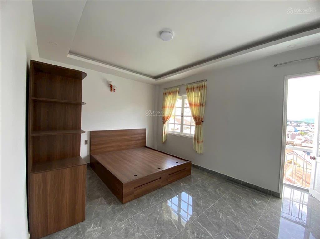 Nhà riêng 3 tầng kqh trần phú, p. xuân hương  hẻm ô tô ngay trung tâm thành phố
