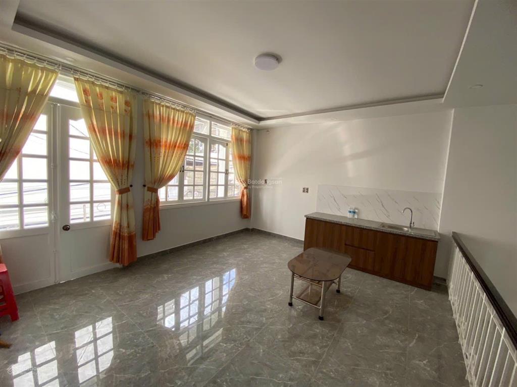 Nhà riêng 3 tầng kqh trần phú, p. xuân hương  hẻm ô tô ngay trung tâm thành phố
