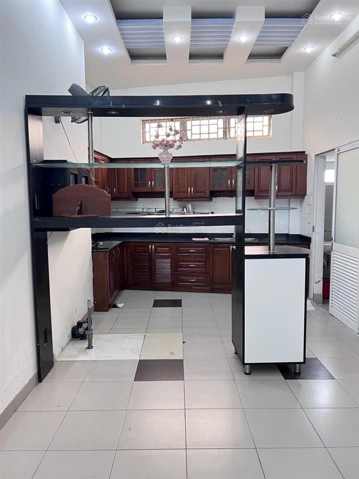 Bán gấp nhà cmt8 quận 3  50m2  4 tầng  8 phòng ngủ  dòng tiền ổn định 40 triệu/ tháng