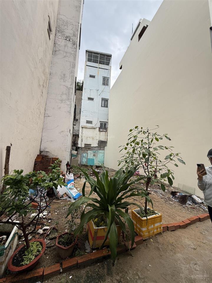 Lê văn sỹ  trung tâm quận phú nhuận  5x12m  xây mới 4  5 tầng cực ngon, ô tô sát nhà giá rẻ