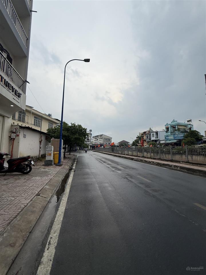 Bán nhà chính chủ đường tân kỳ tân quý  hẻm ô tô thông  4 tầng mới ở ngay  sát aeon tân phú