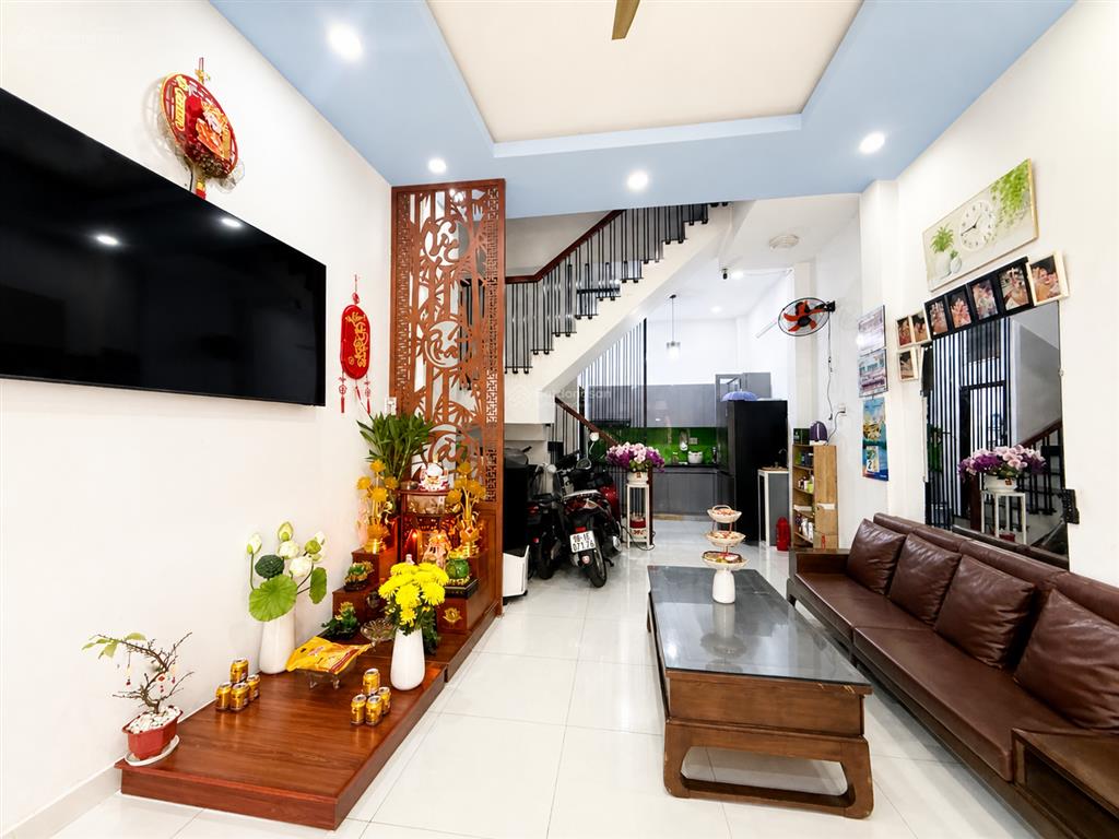 Bán nhà chính chủ đường tân kỳ tân quý  hẻm ô tô thông  4 tầng mới ở ngay  sát aeon tân phú