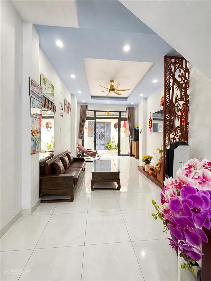 Bán nhà chính chủ đường tân kỳ tân quý  hẻm ô tô thông  4 tầng mới ở ngay  sát aeon tân phú