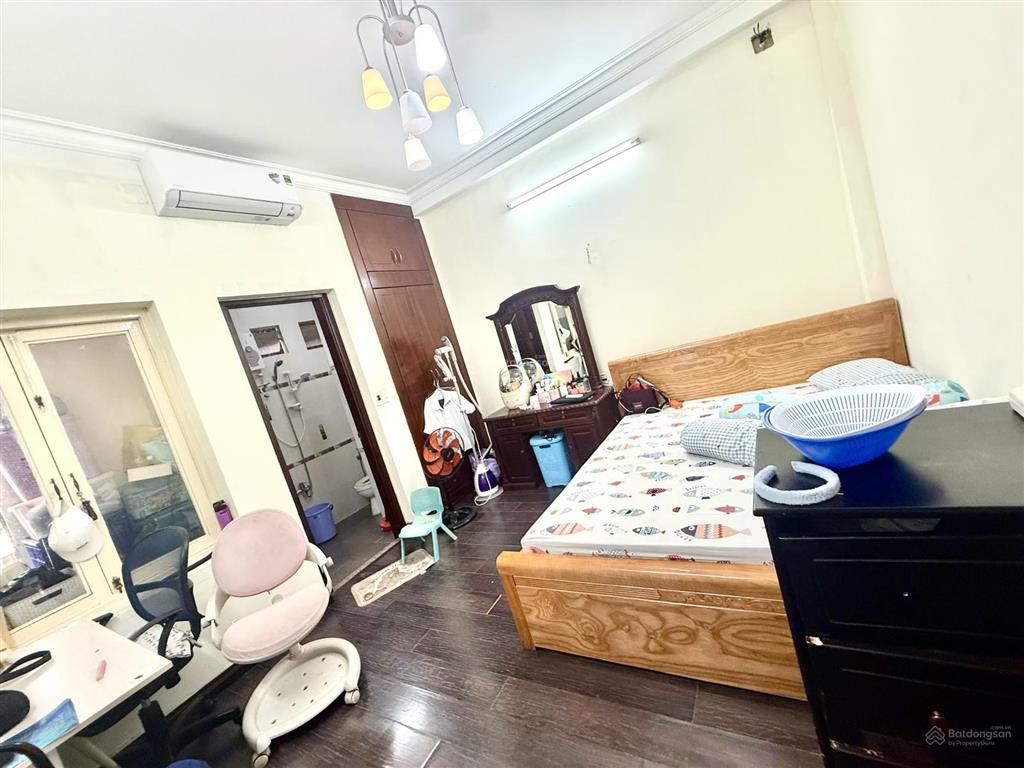 Bán gấp mặt tiền kinh doanh giáp ngay bàu cát  tân bình  70m2 (4,1 x 16m) 4 tầng  giá tốt