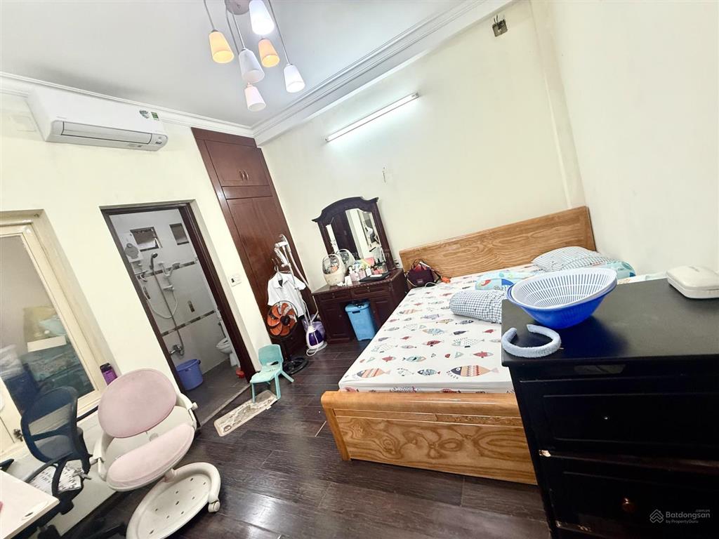 Bán gấp mặt tiền kinh doanh giáp ngay bàu cát  tân bình  70m2 (4,1 x 16m) 4 tầng  giá tốt
