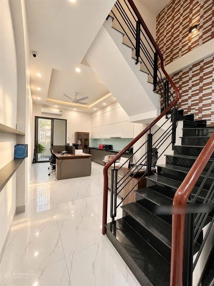 Bán nhà hẻm ô tô ngủ trong nhà  khu bàu cát  3 tầng  4x16m  khu dân trí cao  trung tâm