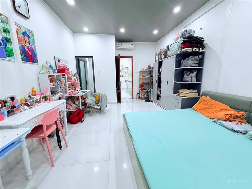 Giảm 2 tỷ  bán gấp nhà đẹp kế bên quận 10  nhà mới 2 tầng  80m2 (4x20)  bán gấp