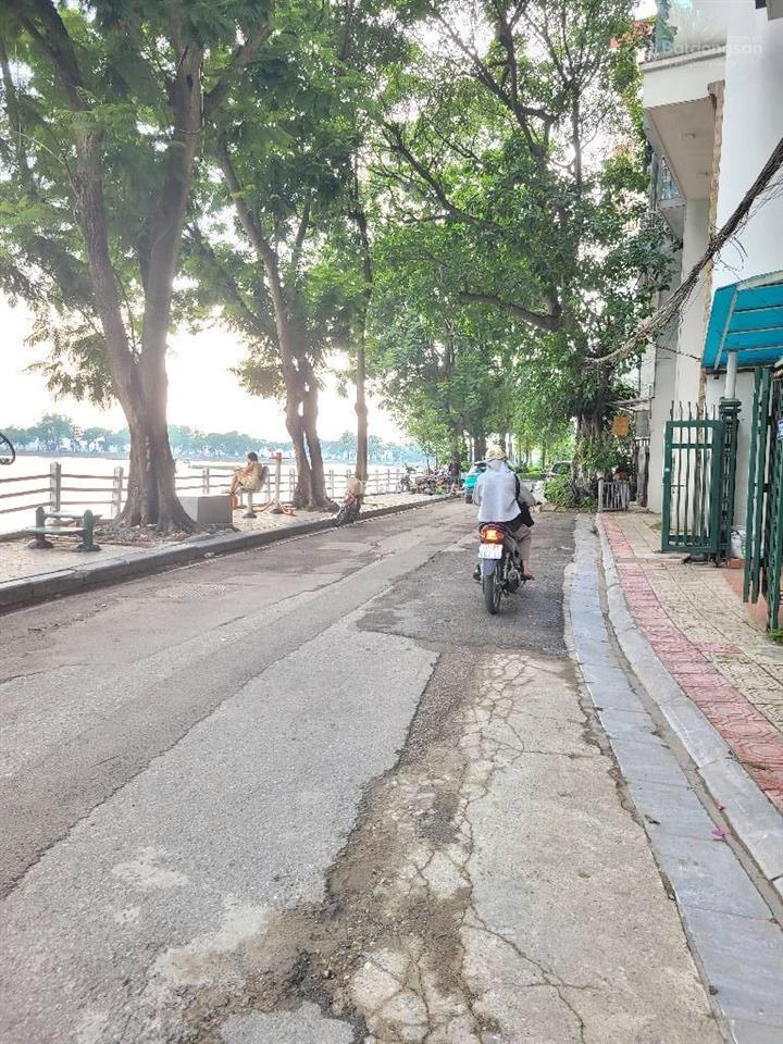 Bán nhà mặt phố trấn vũ, diện tích 134m2, 3 tầng, mặt tiền 12m, giá 55 tỷ