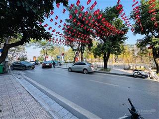 Bán nhà mặt phố trấn vũ, diện tích 32m2 , 7 tầng, mặt tiền 3,9m, giá 32 tỷ