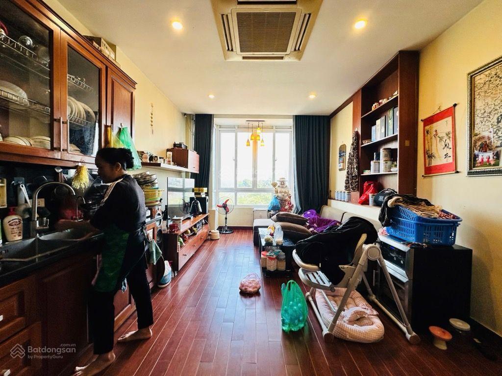 Bán nhà mặt phố trấn vũ, diện tích 32m2 , 7 tầng, mặt tiền 3,9m, giá 32 tỷ