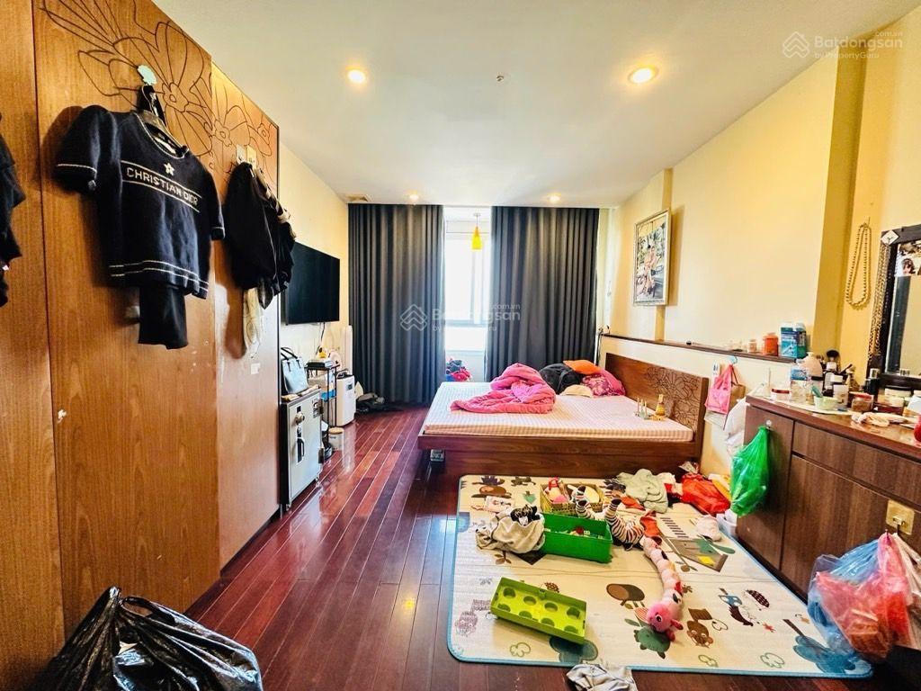 Bán nhà mặt phố trấn vũ, diện tích 32m2 , 7 tầng, mặt tiền 3,9m, giá 32 tỷ