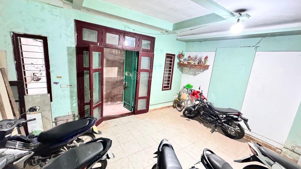 Bán nhà riêng ngõ 381 nguyễn khang, diện tích 37m2, 5 tầng, mặt tiền 5m, giá 8,5 tỷ