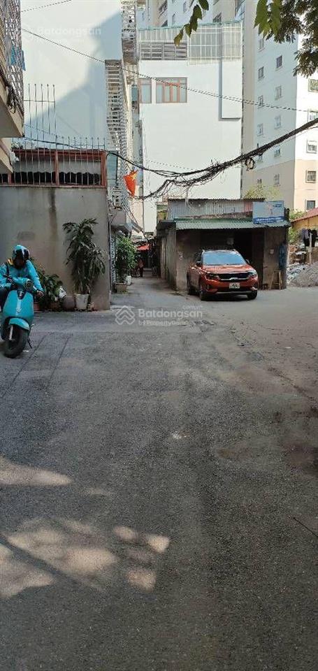 Bán nhà riêng lô góc  ô tô tránh  cách 1 nhà ra mặt phố nguyễn văn huyên