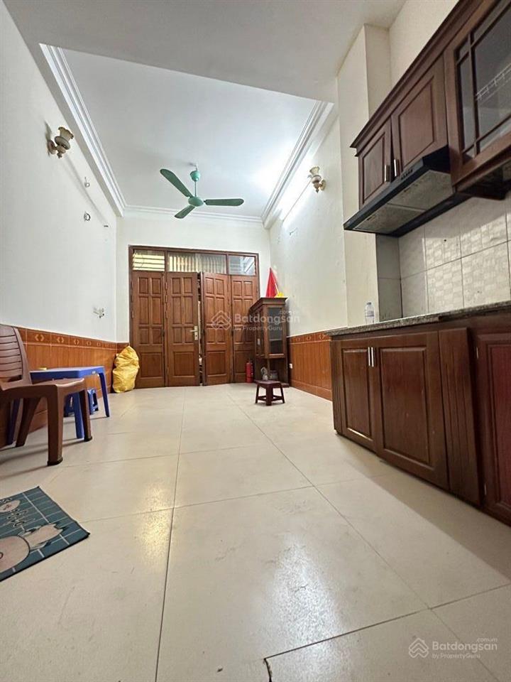 Bán nhà riêng ngõ 13 khuất duy tiến, diện tích 30m2 x 6 tầng, mặt tiền 3,3m, giá 7,6 tỷ