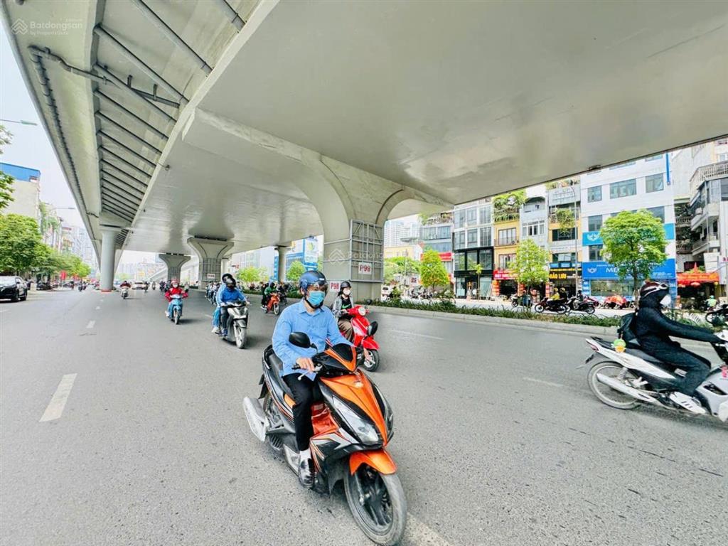 Bán nhà mặt phố trường chinh, diện tích 188m2, 3 tầng, mặt tiền 7,5m, giá 50 tỷ