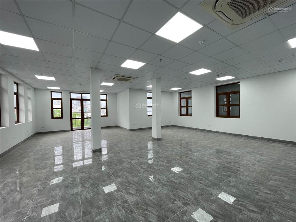 Bán tòa nhà mặt hồ phương liệt  lô góc 3 thoáng  7 tầng thang máy  vị trí kinh doanh đỉnh cao
