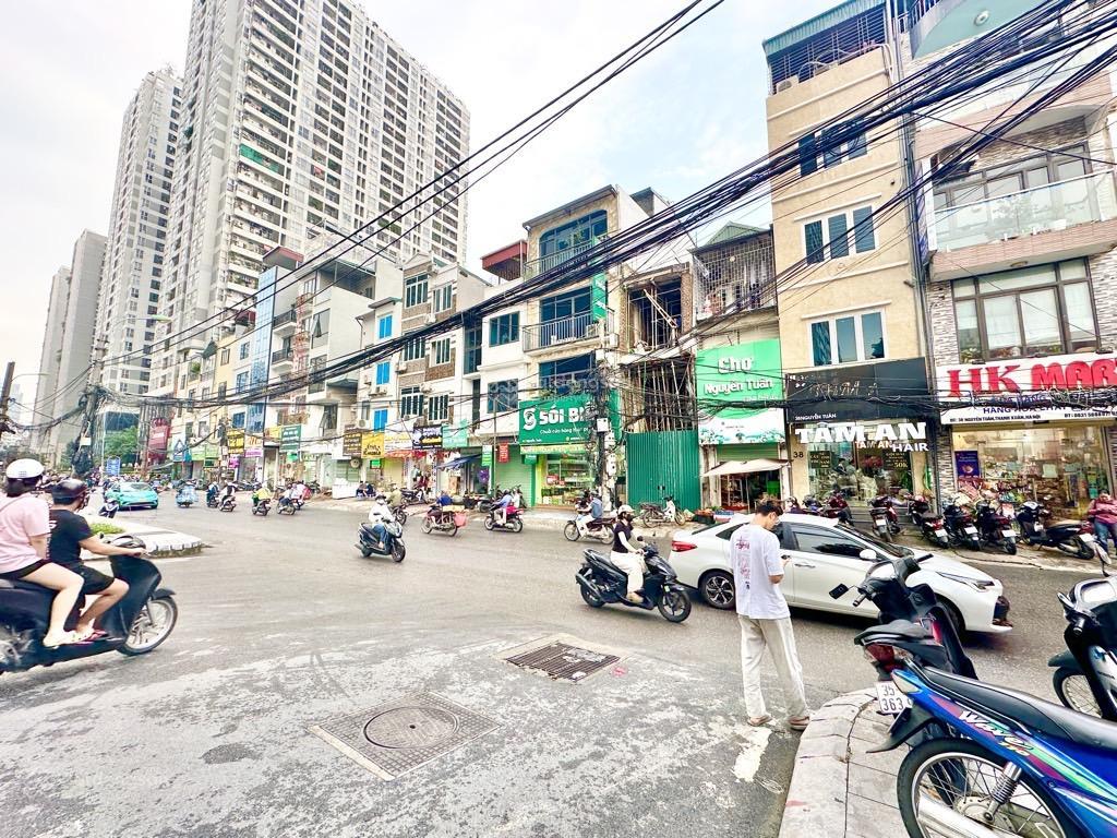 Bán nhà mặt phố nguyễn tuân  vỉa hè rộng  kinh doanh đỉnh  vị trí đắc địa