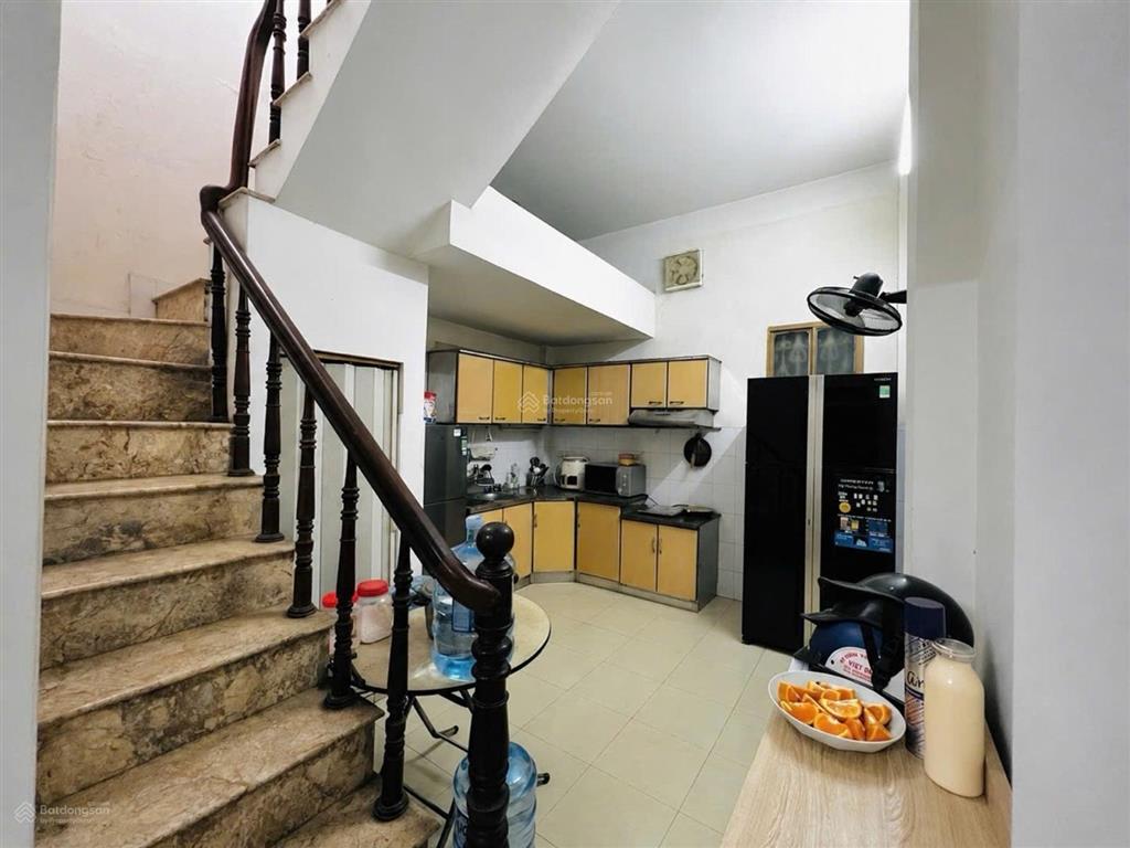 Bán nhà riêng ngõ 6 tôn thất tùng, diện tích 30m2 x 4 tầng, mặt tiền 3,6m, giá 8,4 tỷ