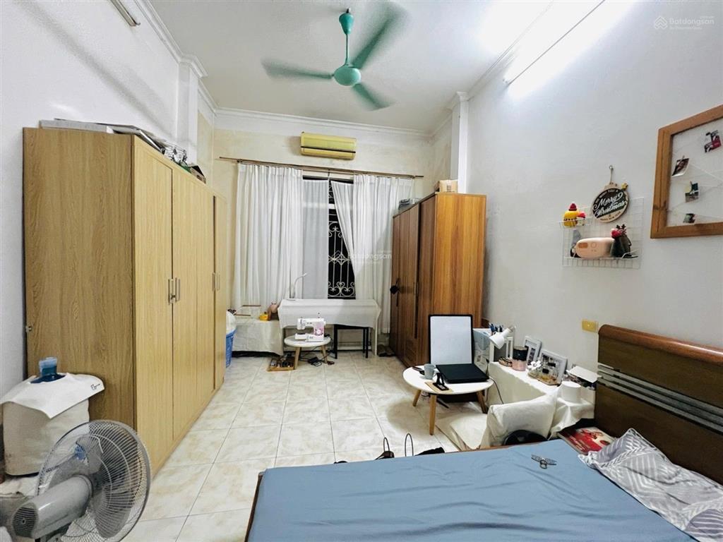Bán nhà riêng ngõ 6 tôn thất tùng, diện tích 30m2 x 4 tầng, mặt tiền 3,6m, giá 8,4 tỷ