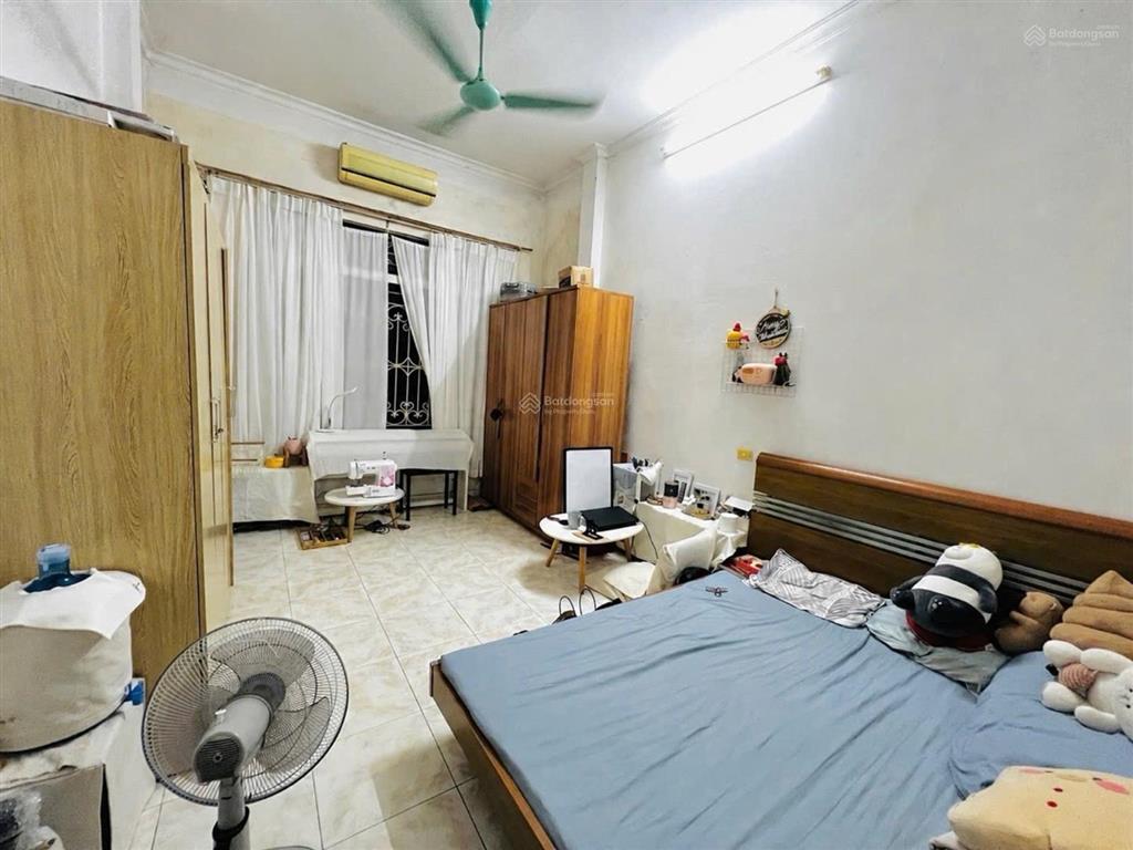 Bán nhà riêng ngõ 6 tôn thất tùng, diện tích 30m2 x 4 tầng, mặt tiền 3,6m, giá 8,4 tỷ