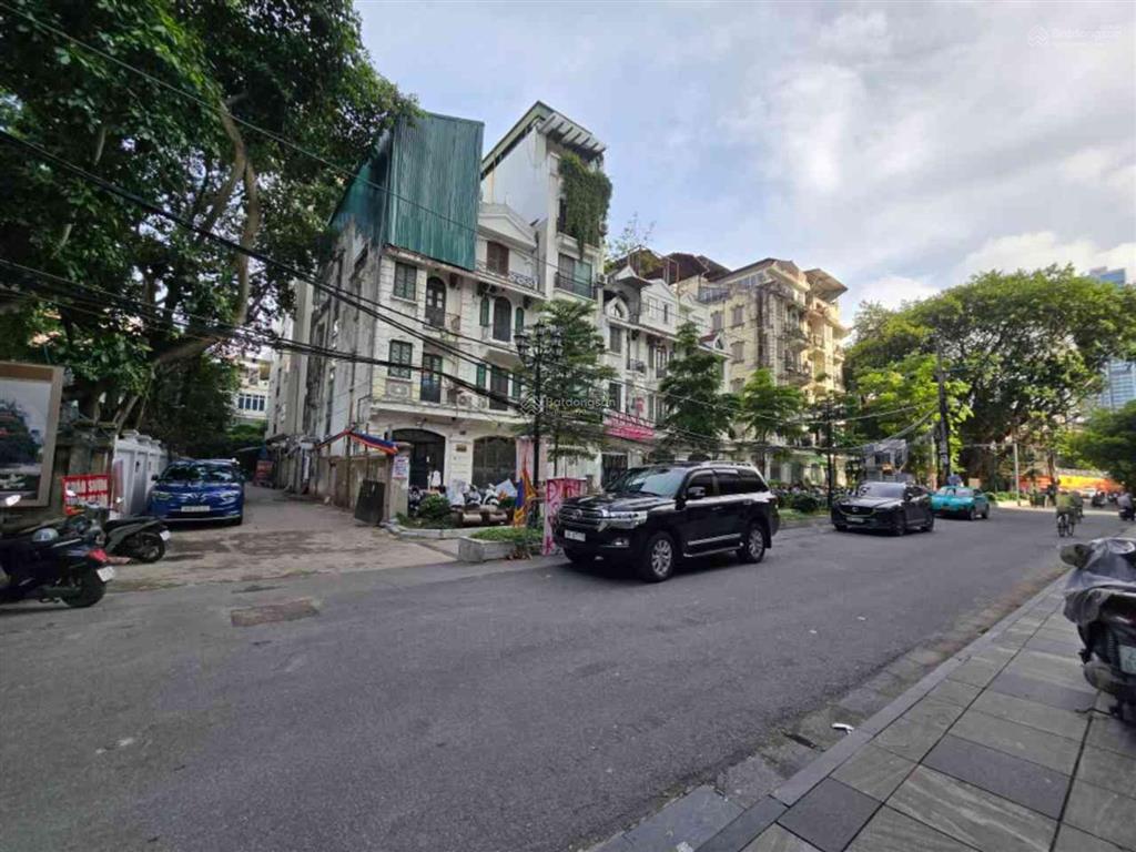 Bán nhà riêng lô góc ngõ 343 đội cấn  diện tích 45m2  5 tầng  mặt tiền 7m  giá 9,8 tỷ