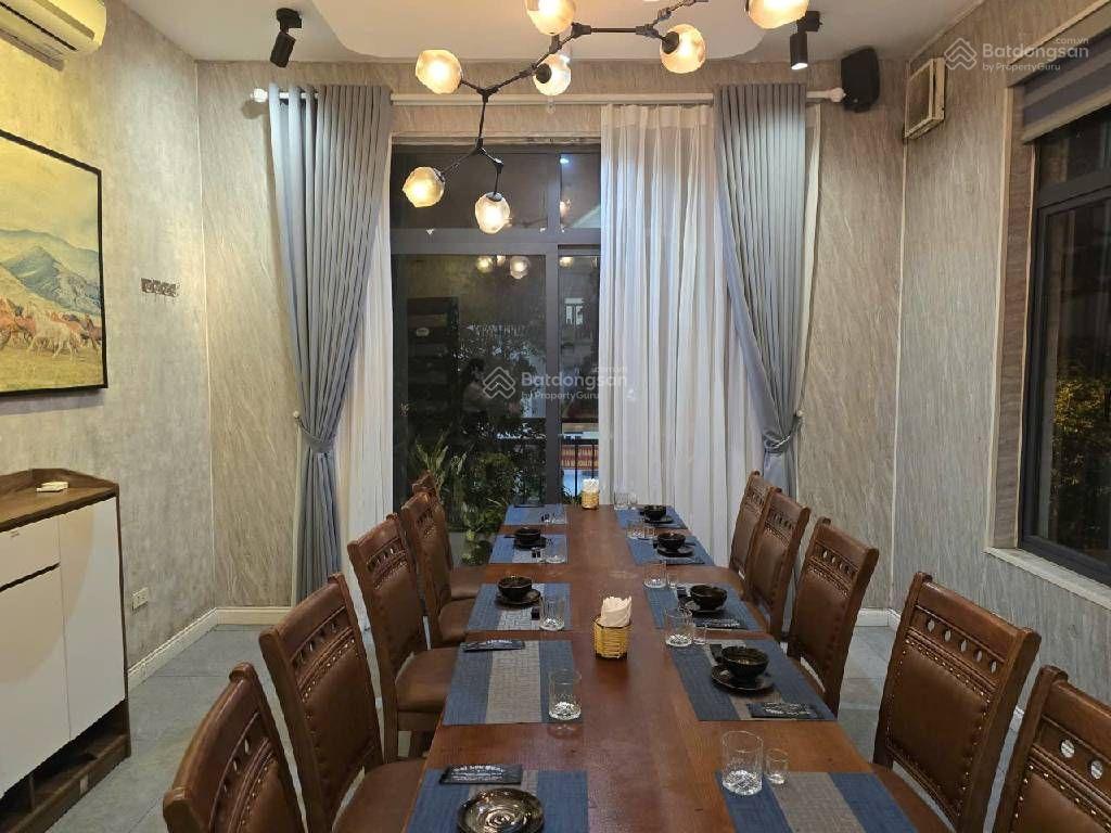 Bán nhà mặt phố lưu quang vũ  lô góc 2 mặt thoáng  diện tích 218 m2, 4 tầng, mt 25m, giá 136 tỷ