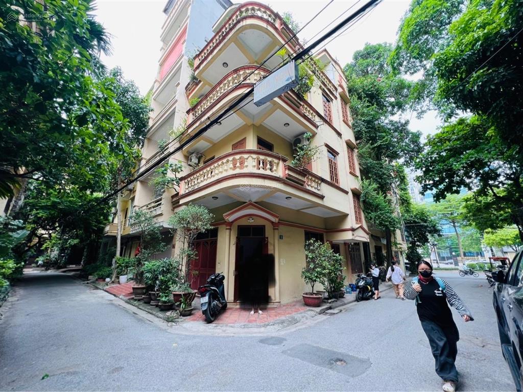 Bán nhà riêng phố trung kính  lô góc  phân lô  ô tô tránh  vỉa hè  cách mặt phố đúng 1 nhà