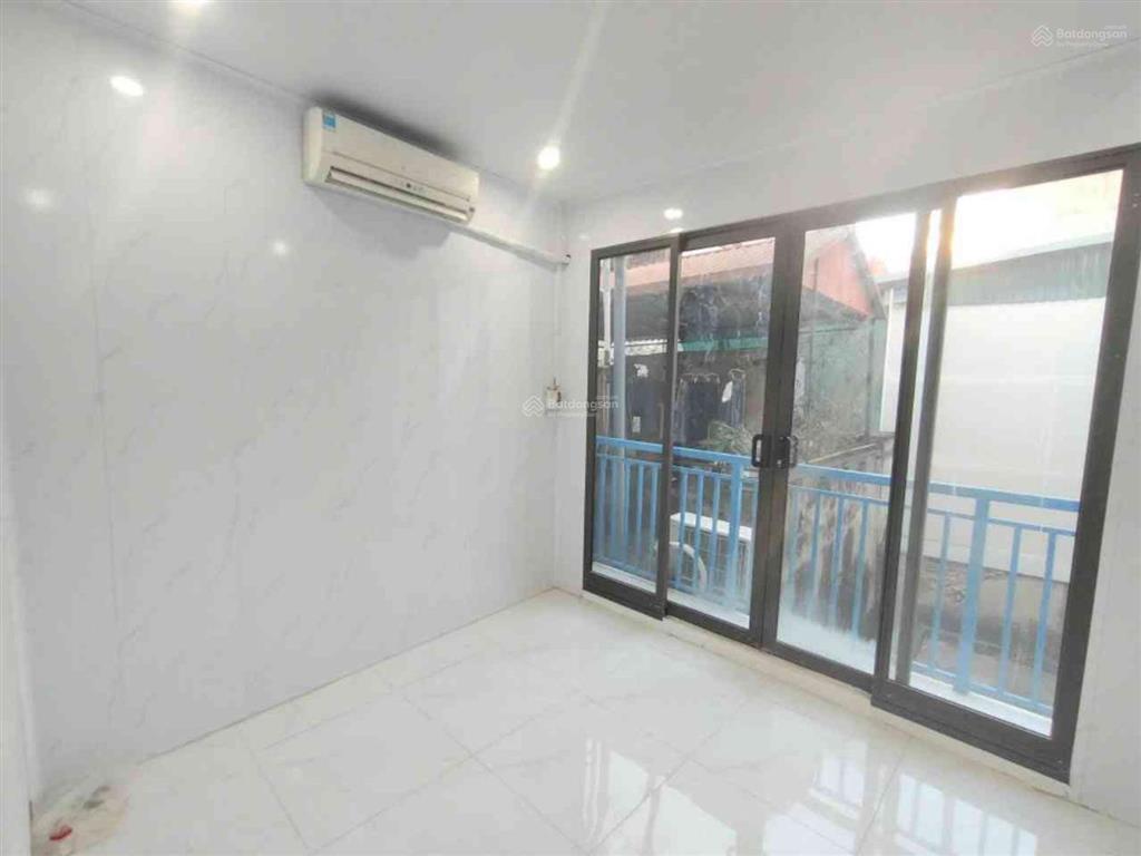Bán nhà riêng ngõ thông phong, tôn đức thắng, diện tích 20m2 x 5 tầng, mặt tiền 3,6m, giá 3,8 tỷ