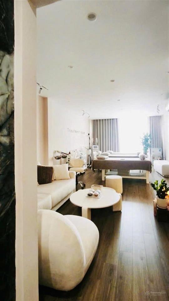 Bán nhà mặt phố trương công giai, diện tích 42m2 x 5 tầng, mặt tiền 4m, giá 20,5 tỷ