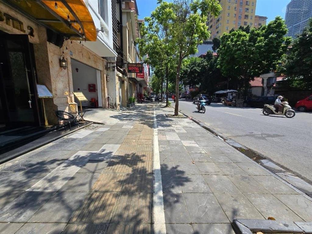 Bán nhà mặt phố trương công giai, diện tích 42m2 x 5 tầng, mặt tiền 4m, giá 20,5 tỷ