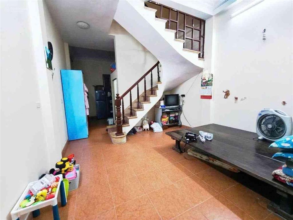 Bán nhà riêng ngõ 460 thụy khuê, diện tích thực tế 48m2, 3 tầng, mặt tiền 4,2m, giá 9,9 tỷ
