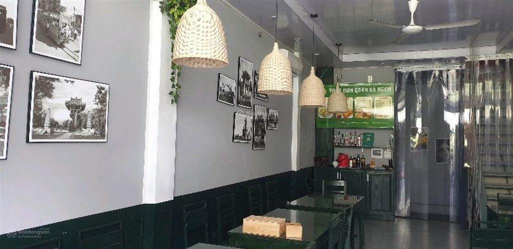 Bán nhà mặt phố hoàng cầu  view hồ  kinh doanh sầm uất  dòng tiền 48tr/tháng