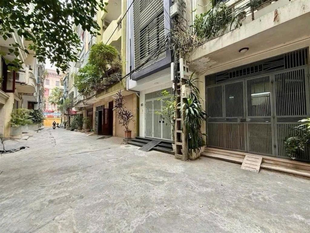 Bán nhà mặt ngõ phố tôn thất thiệp  phân lô  ô tô vào nhà