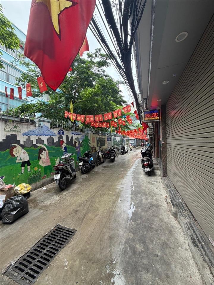 Bán nhà riêng ngõ trại cá, đường trương định, diện tích 35m2, 3 tầng, mặt tiền 5,1m, giá 5,3 tỷ
