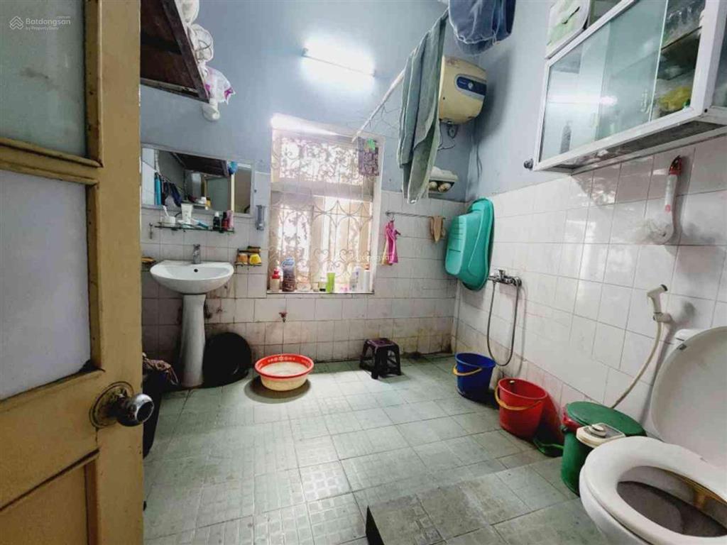 Bán nhà riêng ngõ 82 yên lãng, diện tích 50m2, 4 tầng, mặt tiền 7,7m, giá 9,2 tỷ