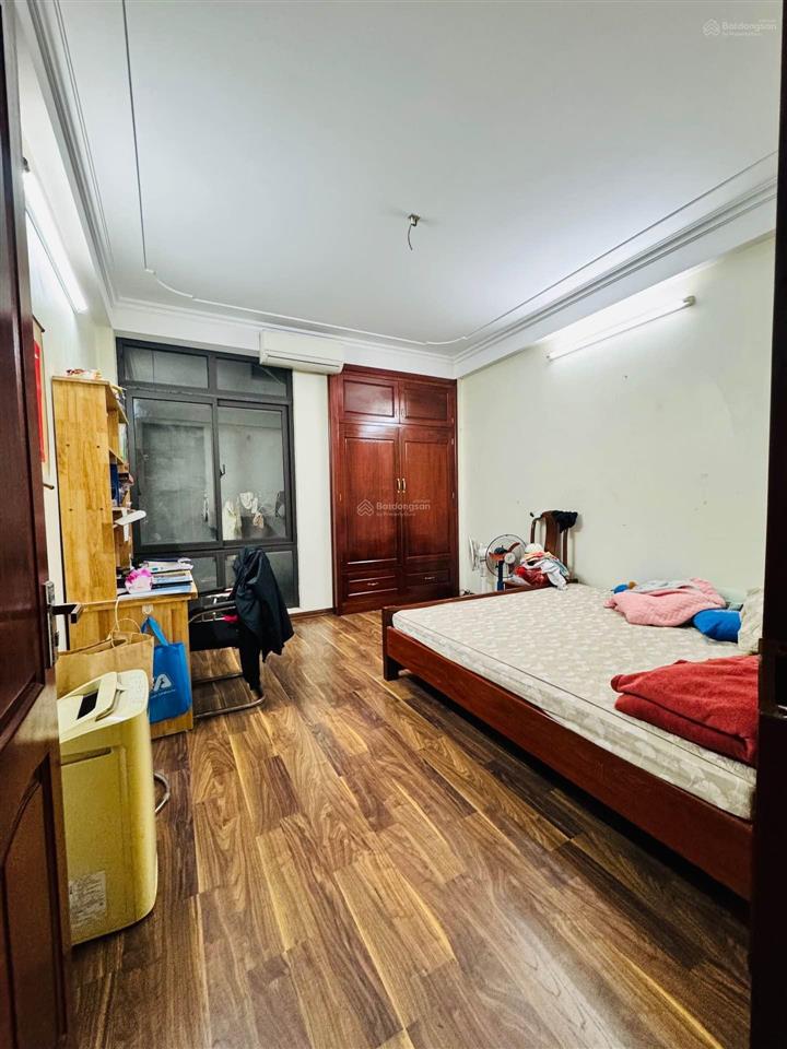 Bán nhà riêng phố nhật chiêu  10m ra phố  giá 18,9 tỷ