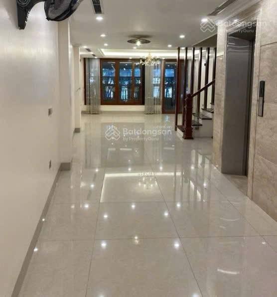 Bán nhà mặt phố nhật chiêu  view hồ tây  hai mặt phố  95 tỷ