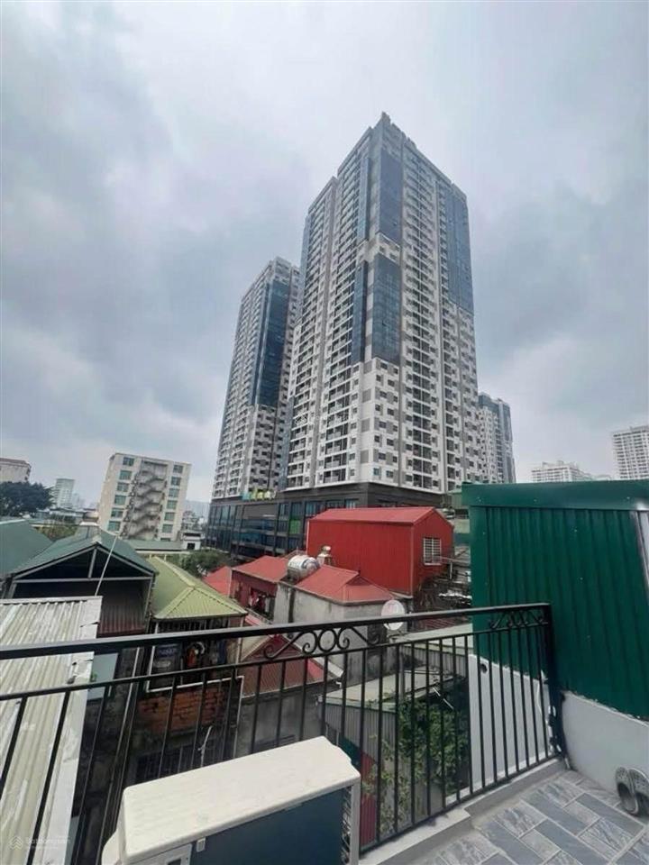 Bán nhà ngõ 336 nguyễn trãi, 5 tầng kiên cố  giá 6,6 tỷ