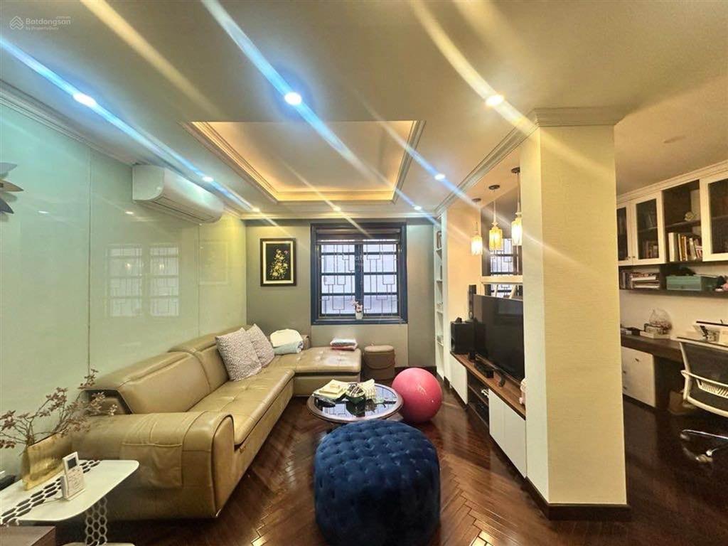 Bán nhà riêng phố nguyễn đình thi  mặt tiền 10m  vị trí đẹp nhất phố  73 tỷ