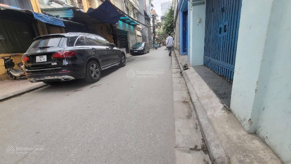 Bán nhà riêng ngõ 31 hoàng cầu, diện tích 60m2, 4 tầng, mặt tiền 4m, giá 18,9 tỷ