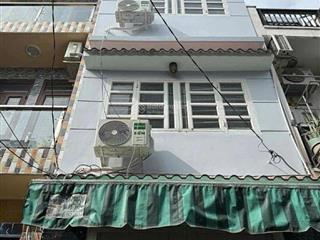 Nhà mới dọn vào ở ngay giáp quận 6