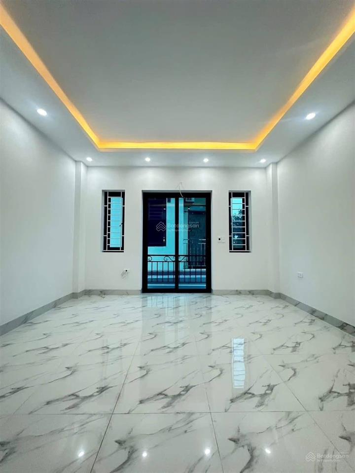 Chỉ 5 tỷ có ngay nhà trạm trôi. 31m, 5 tầng xây mới, chốt sớm chọn được căn nổi bật